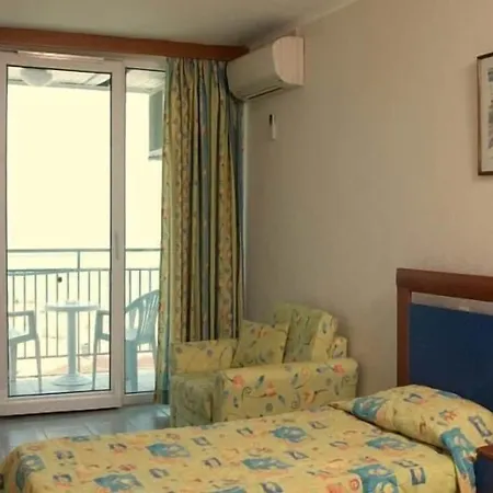 호텔 Laguna Garden 4*
