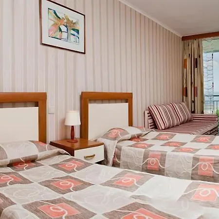 Laguna Garden Hotell 4*