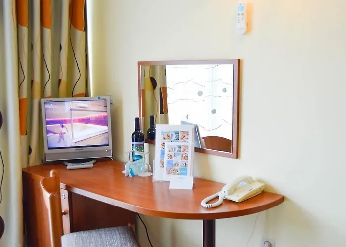 Hotel Laguna Garden 4*