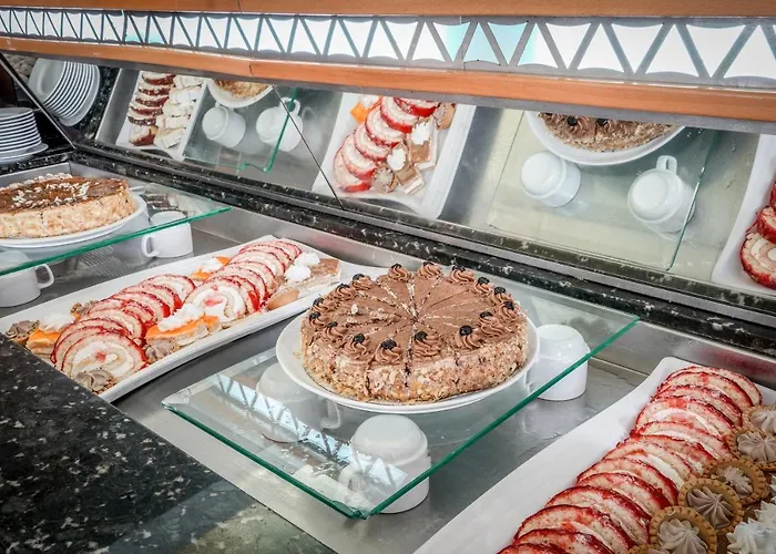 Hotel Laguna Garden 4*