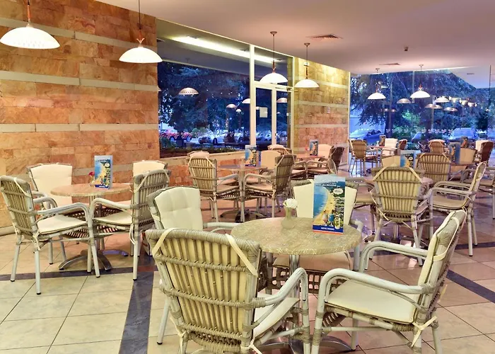 Hotel Laguna Garden 4*